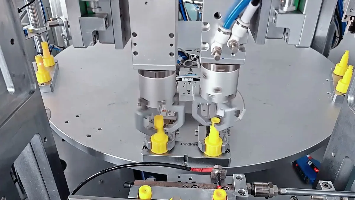 Watering Can Sprayer Assembly Machine
