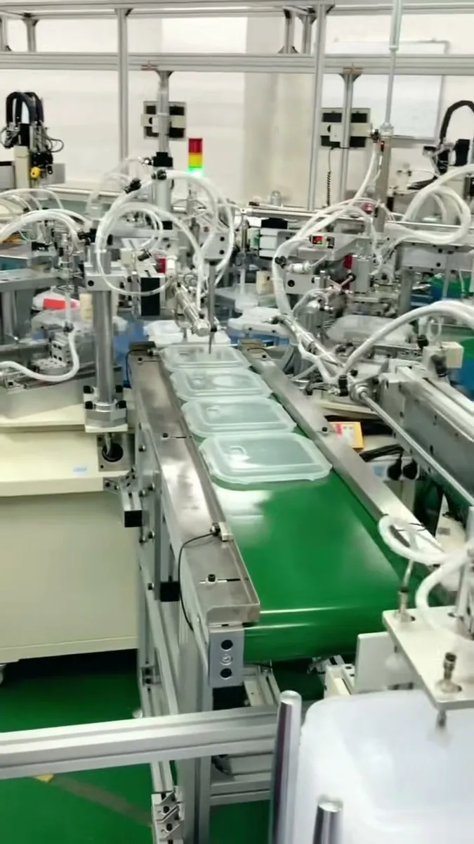 Lunch Box Lid Assembly Machine
