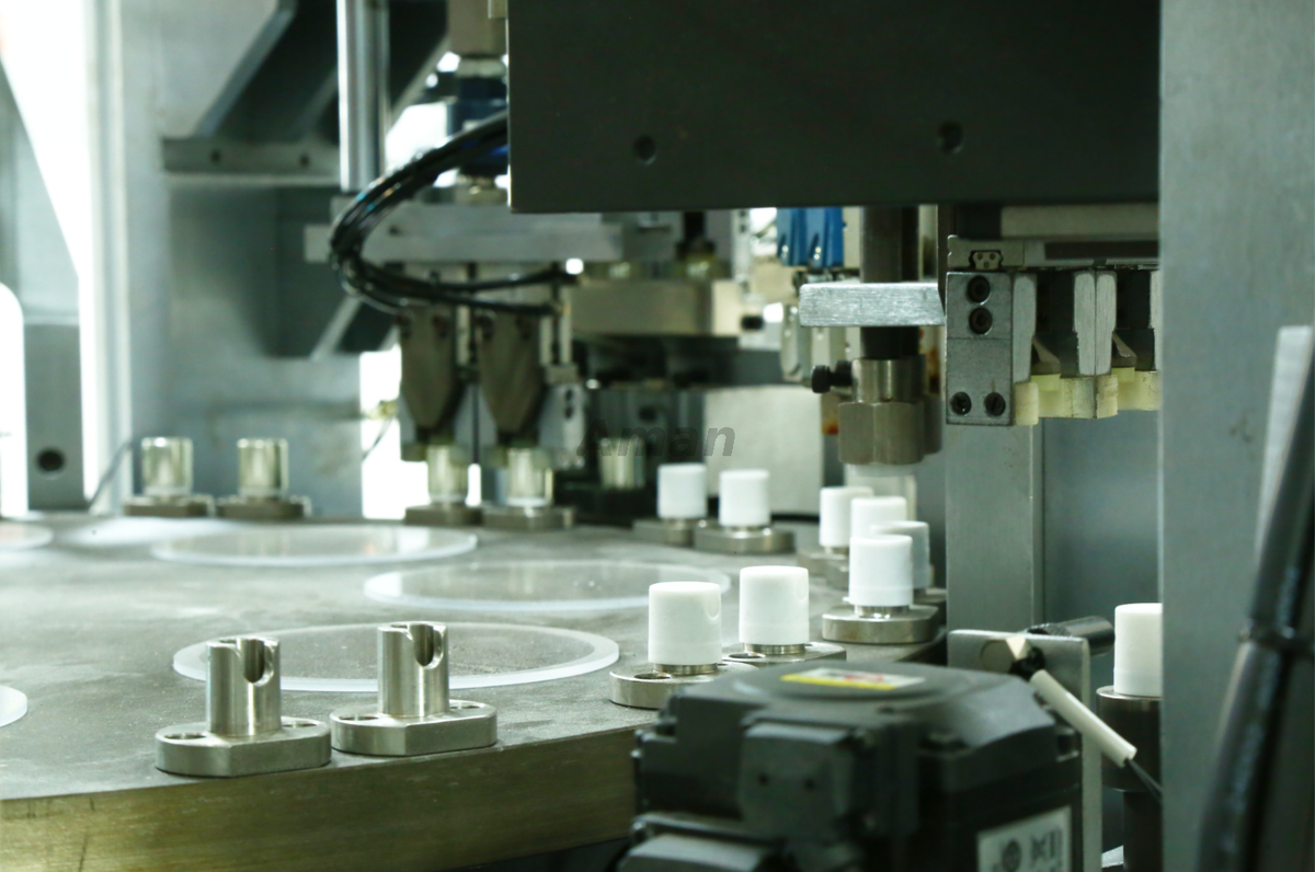 AM-TY-04 Flip Cover Auto Assembly Machine Detail