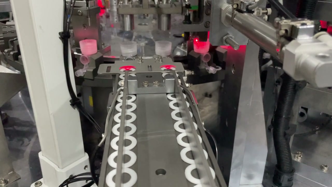 All-Plastic Trigger Sprayer Assembly & Testing Machine